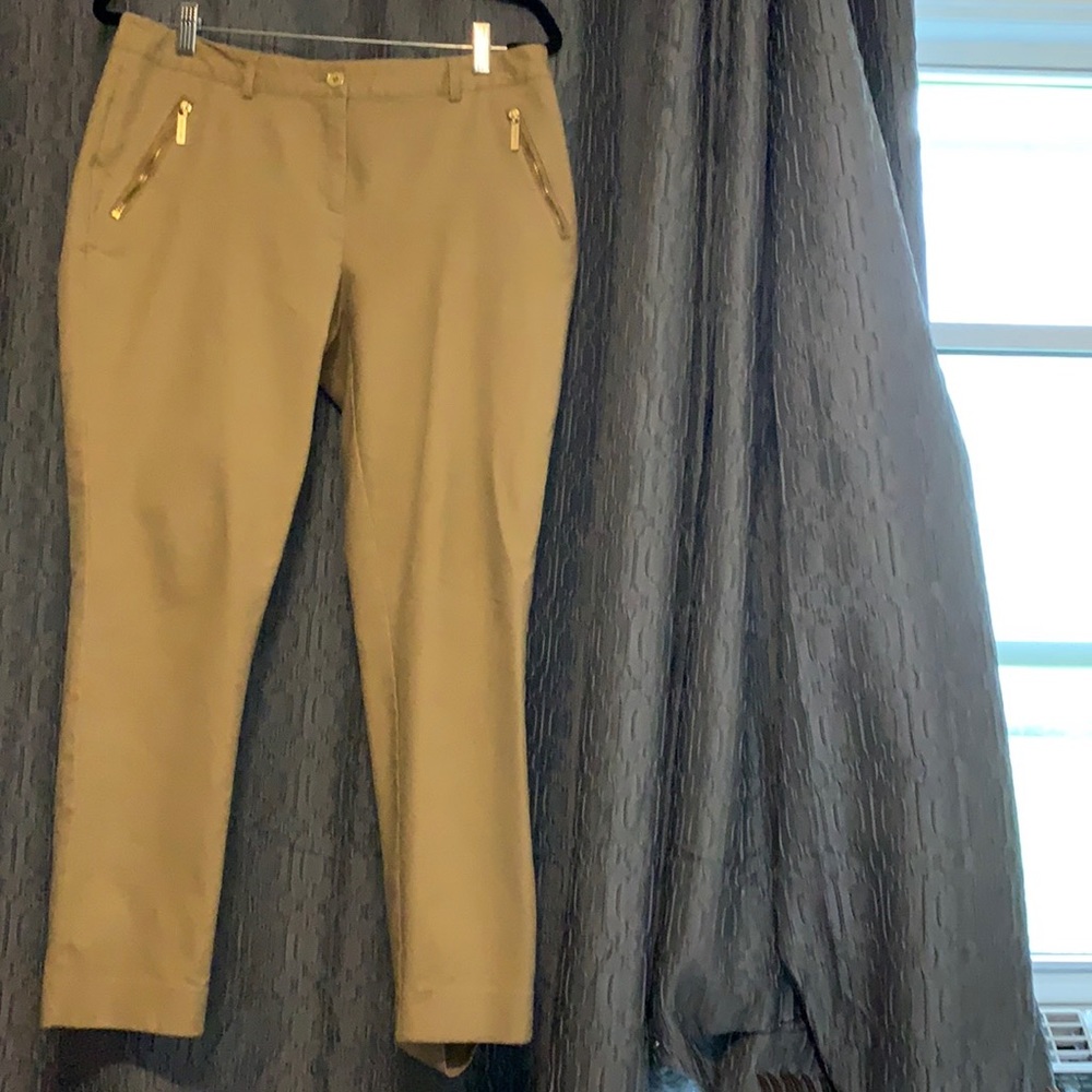 Stylish Michael Kors, size 8
